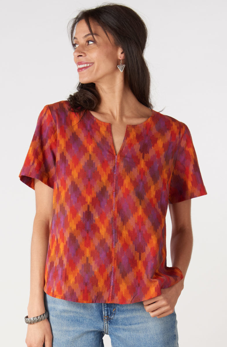 Farah Ikat Short-Sleeve Notch-Neck Top - Fire red/Multi