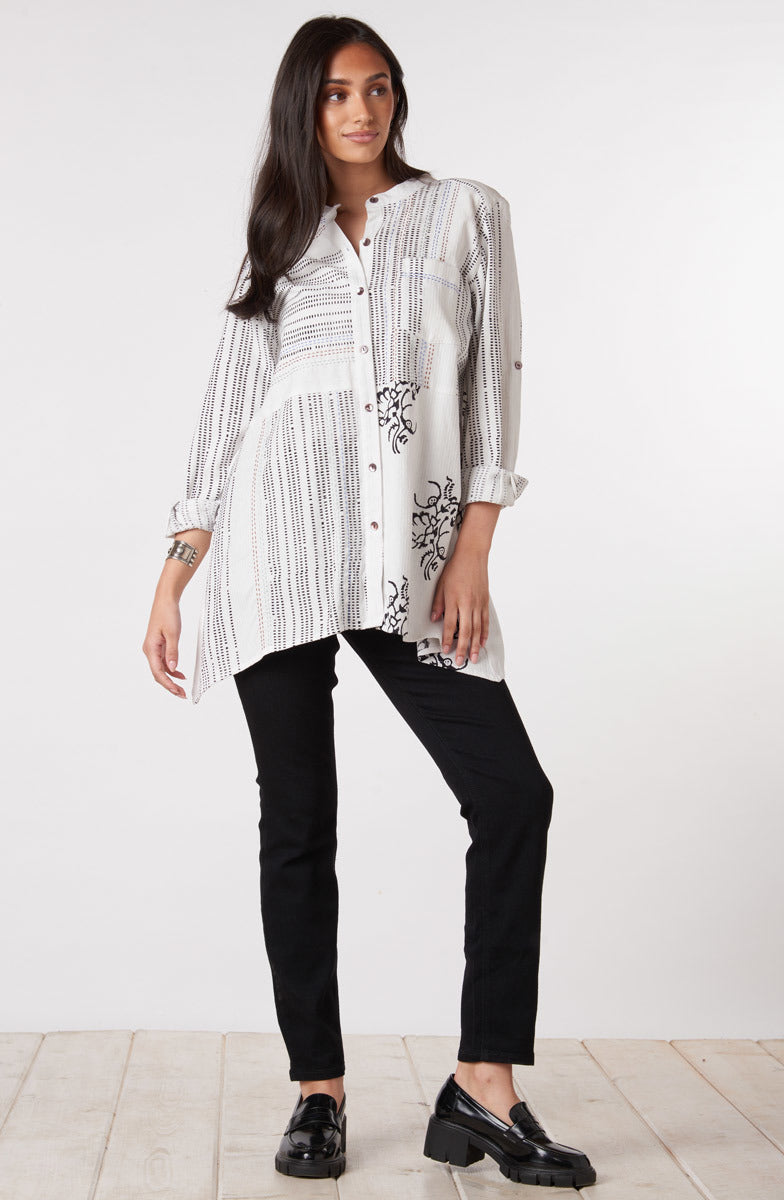 Kalpa Roll-Sleeve Handkerchief Hem Shirt - White/Black