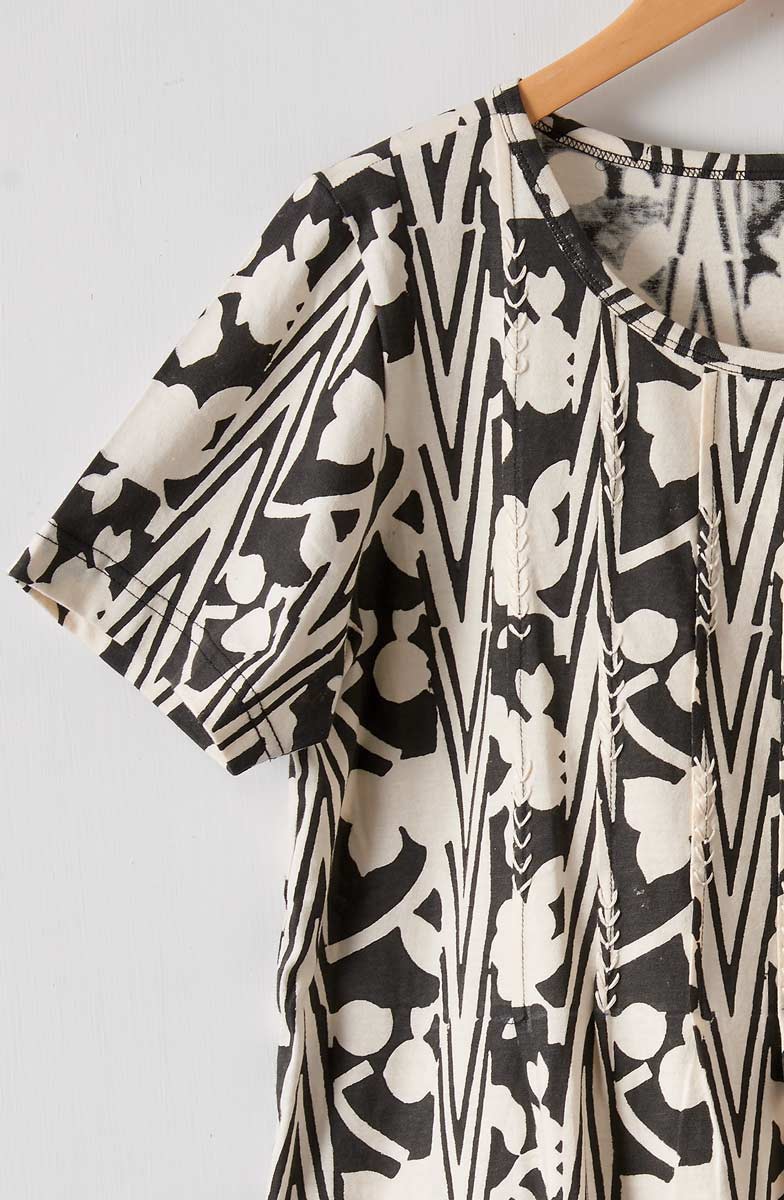 Naina Cotton Jersey Batik Print Tee - Black/Soft white