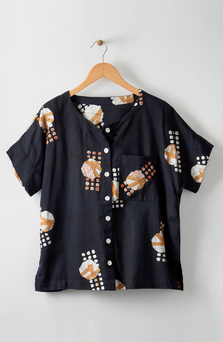 Gopa Round-Neck Button Top - Black/Soft white