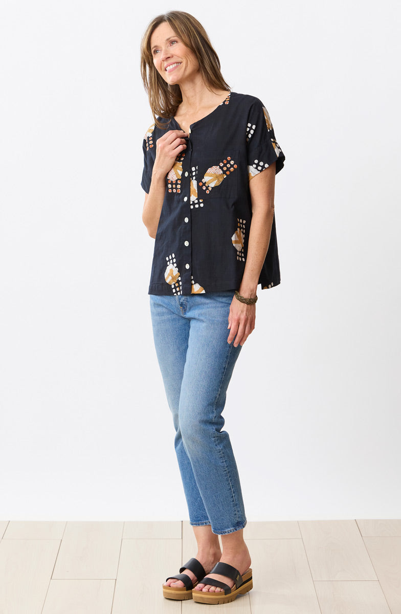 Gopa Round-Neck Button Top - Black/Soft white