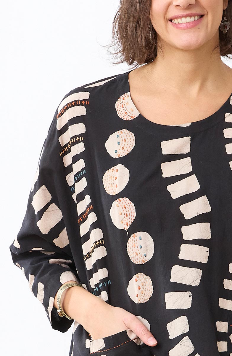 Rimsha 3/4-Sleeve Popover Swing Top - Black/Natural