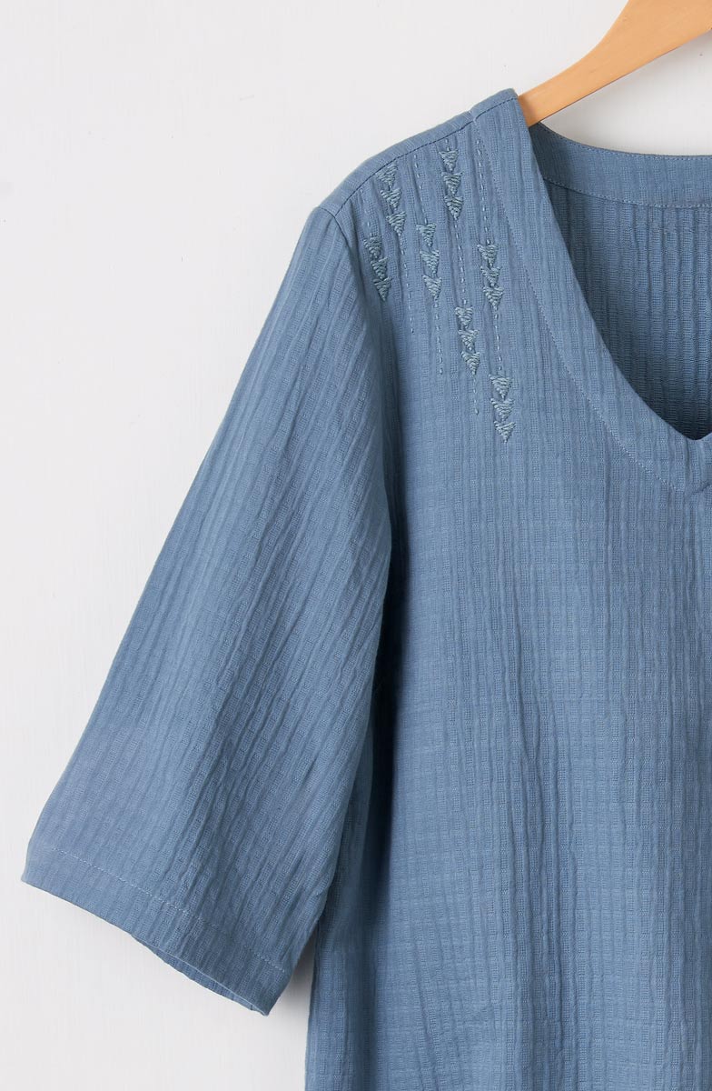 Kochi Dobby Gauze V-Neck Top